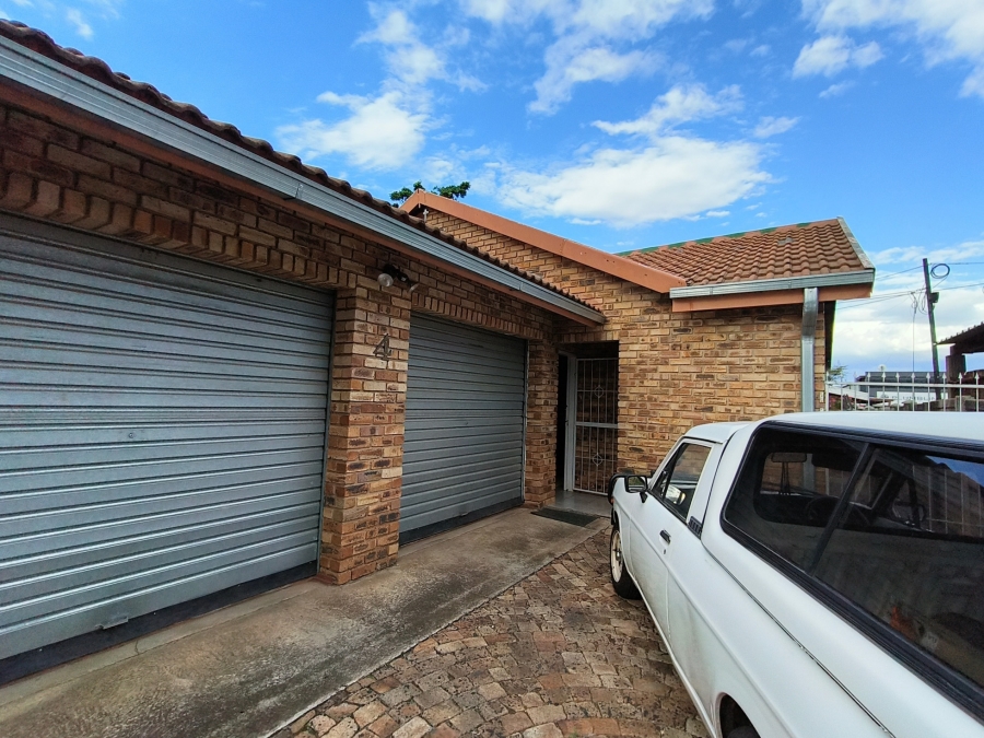 3 Bedroom Property for Sale in Die Bult North West